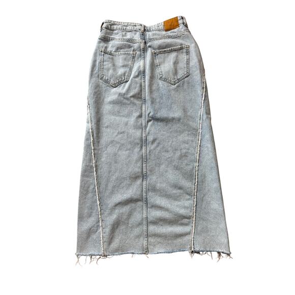 ZARA Light Blue Denim/Jean Long skirt, size women's Medium - Picture 2 of 11